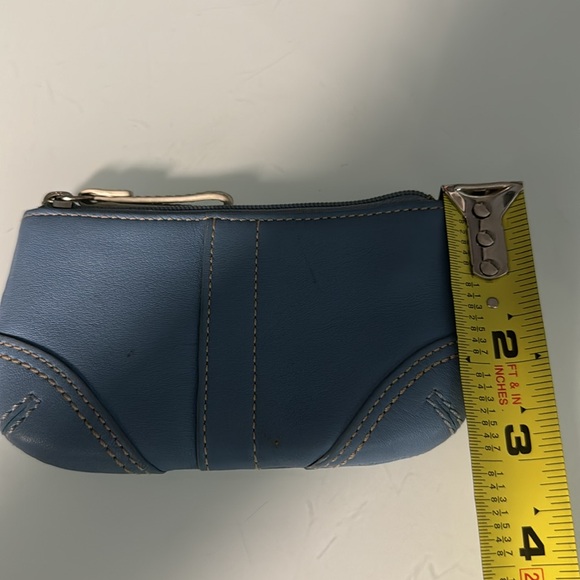 Coach blue leather with white pull keyring bag - Picture 4 of 4